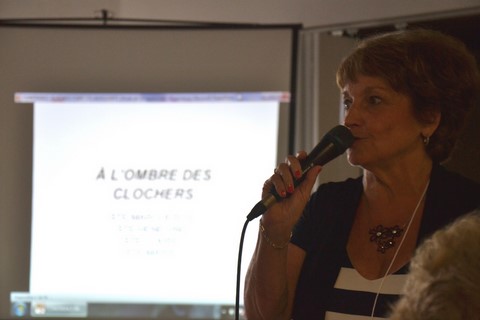 Lucille Blais donnant sa conférence